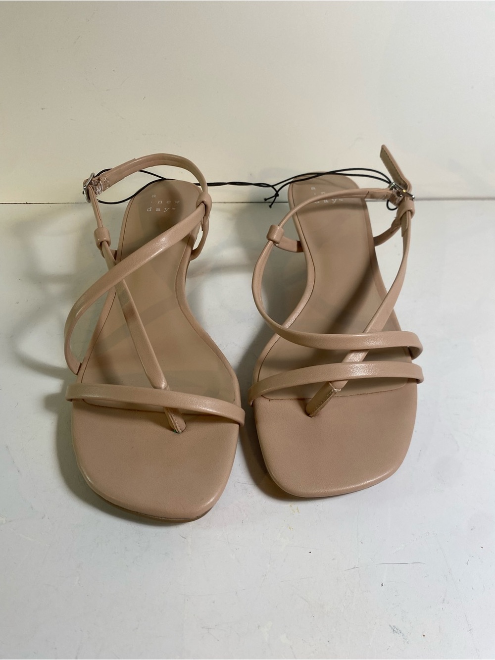 NWOT A New Day Tan Reggie Toe Thong Strappy Heels Size 6